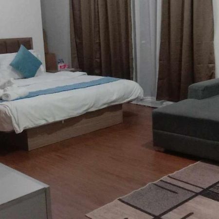 ماكاتي Accommodation Services المظهر الخارجي الصورة